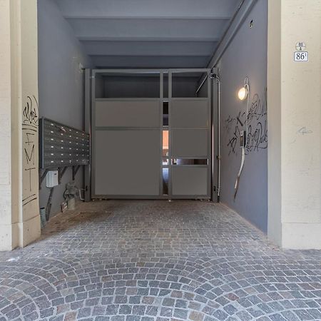 Academy Of Fine Arts -Modern Apt. With Balcony! โบโลญญา ภายนอก รูปภาพ